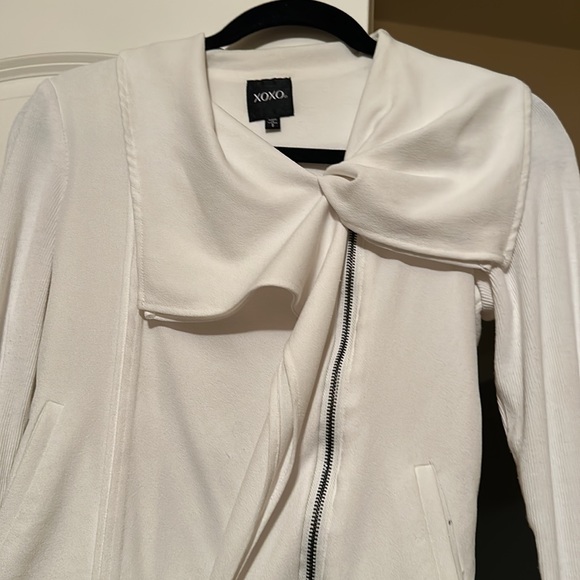 XOXO blouse - Picture 2 of 2